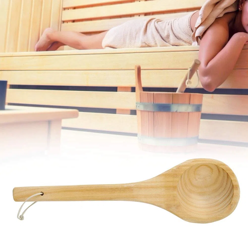 Cuillère de sauna, en bois avec poignée confortable et surface lisse, portable pour servir le thé et créer de la vapeur dans les saunas familiaux.