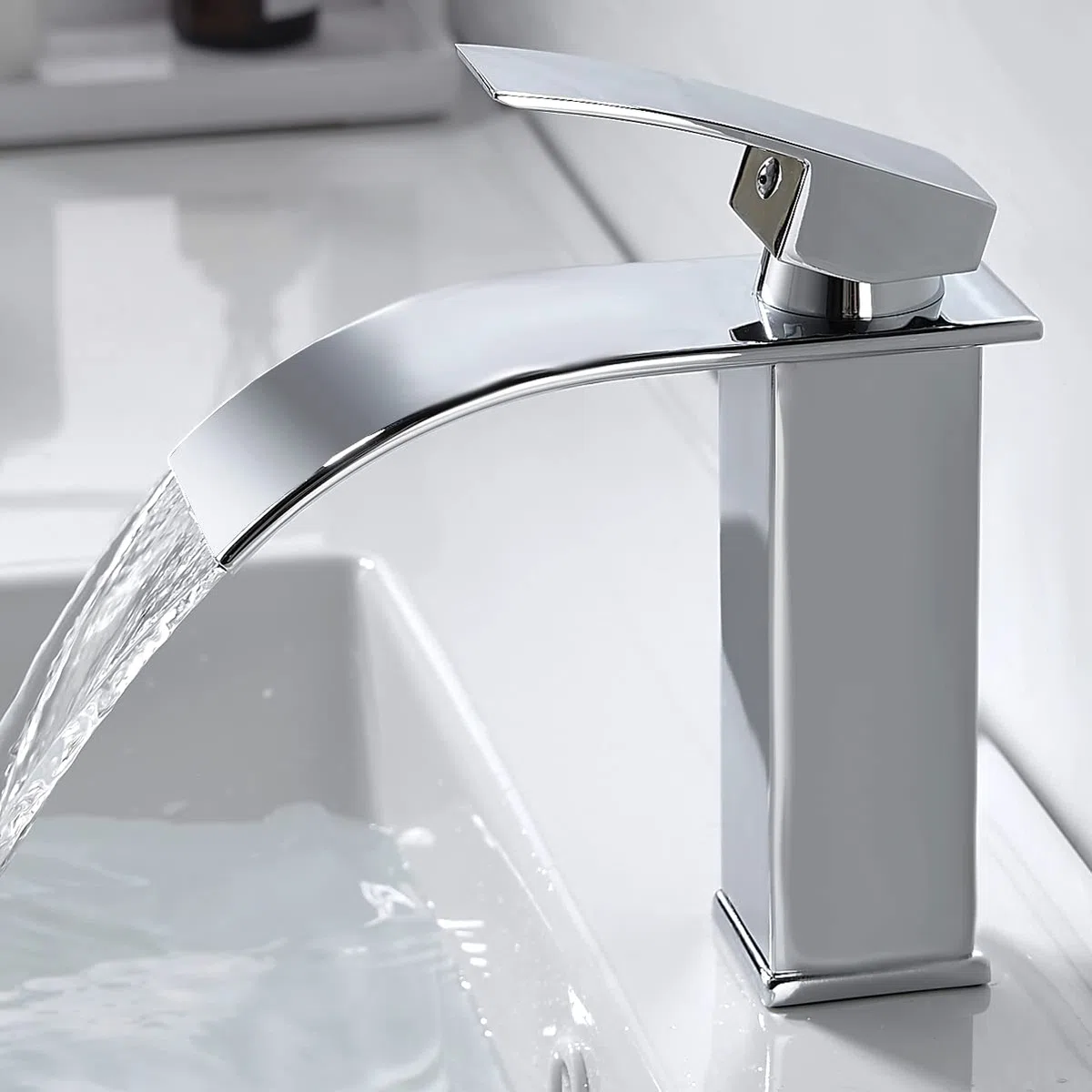kisimixer Moderne Robinet Salle de Bain Cascade, Design Elégant Robinet Lavabo, Mitigeur Cascade, Eau Chaude et Froide Disponible, Robinetterie Chromé G 3/8, Mitigeur Lavabo sans Tirette de Vidage