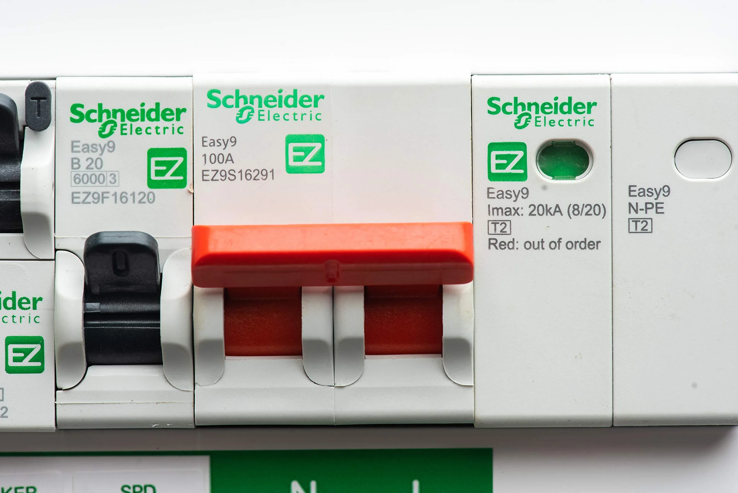 Schneider Ez9l33620 Parafoudre Easy9 Parafoudre 1p-n 20 KA, Blanc