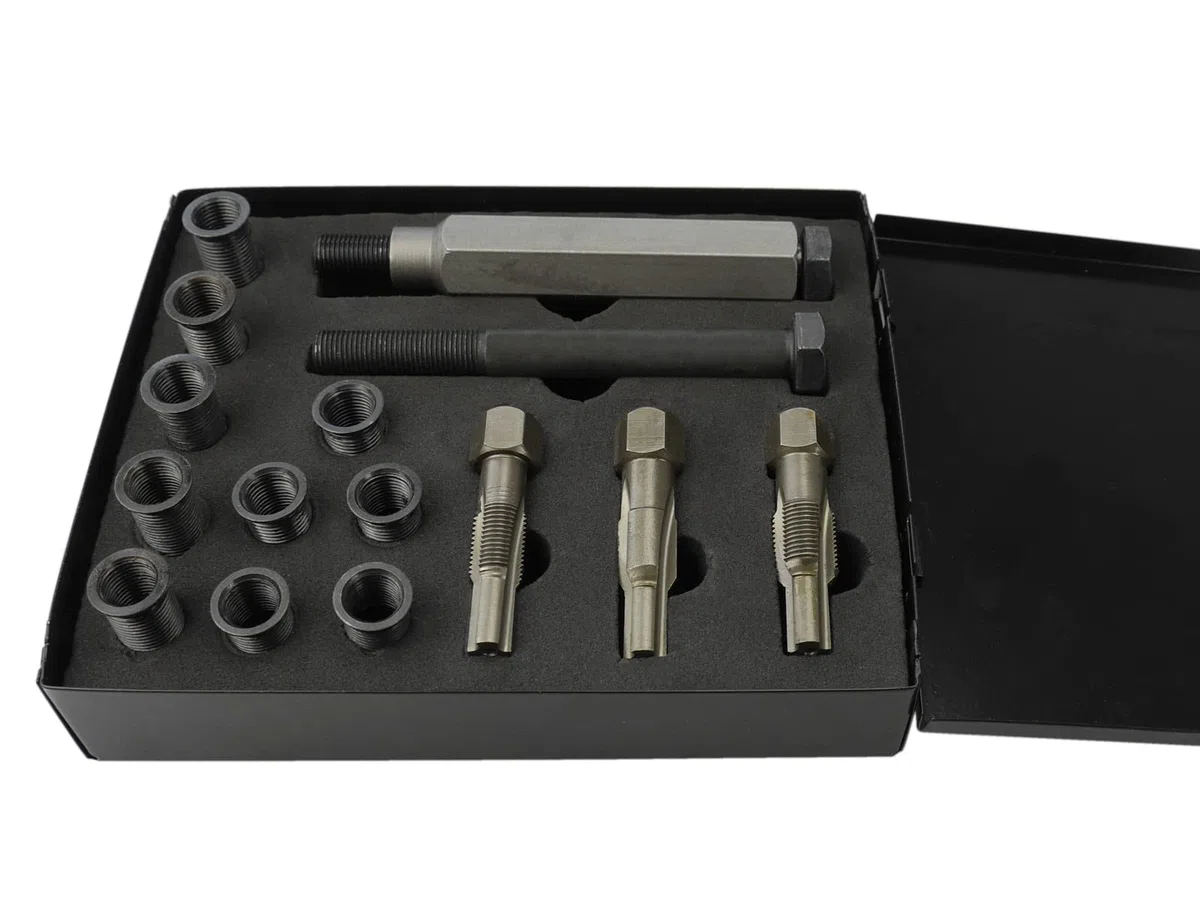 Sägenspezi Kit de réparation professionnel de filetage de bougies d'allumage M10 x 1,0 avec taraudeuse et douilles de filetage pour tronçonneuses et autres petits engins