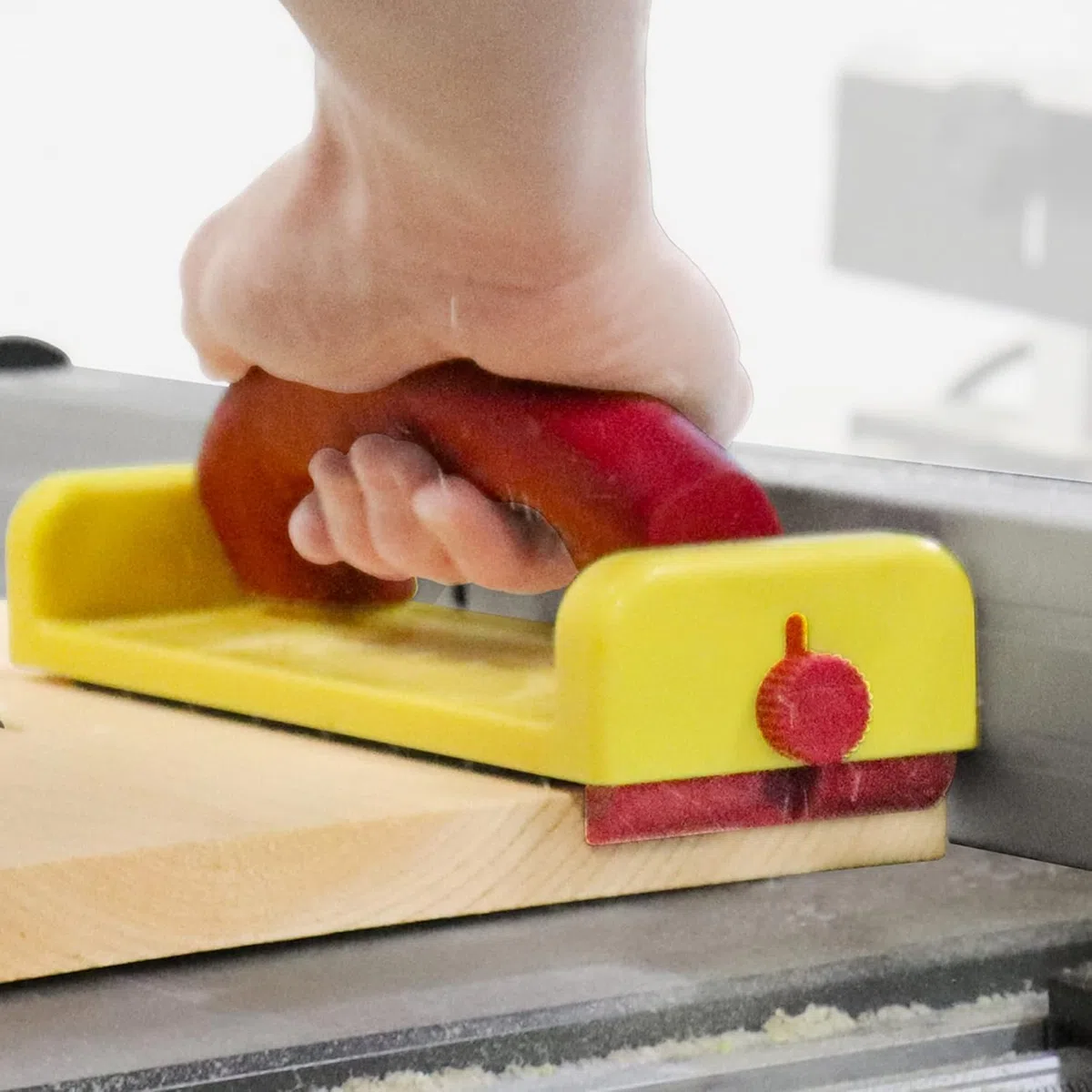 Milescraft GrabberPLUS 3405 Bloc poussoir pour scies à table, tables à défonceuse, scies à ruban et joints, outil de sécurité pour le travail du bois