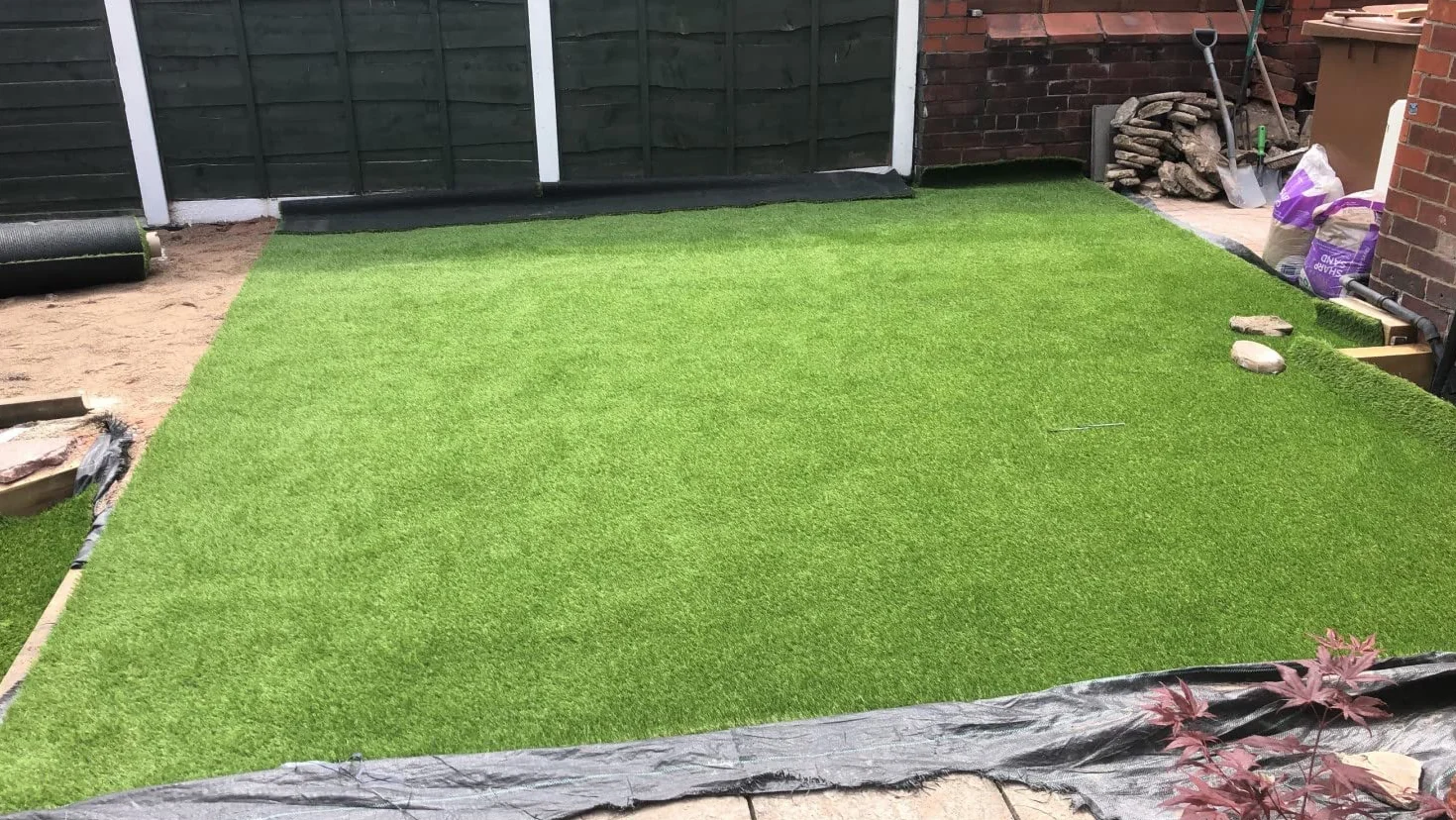KAHEIGN 50 Pièces Clous Artificiels Résistants D'herbe, 5mm x 150mm Clous Galvanisés à Tête Ronde Clous en Acier pour Fixation de Faux Gazon Astroturf pour Hardcore Stoney Ground (Moitié Vert)
