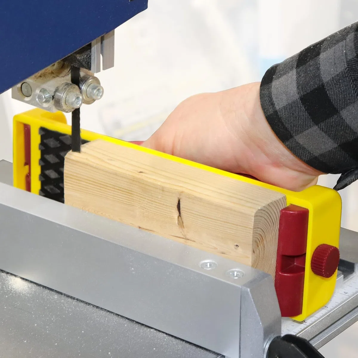 Milescraft GrabberPLUS 3405 Bloc poussoir pour scies à table, tables à défonceuse, scies à ruban et joints, outil de sécurité pour le travail du bois