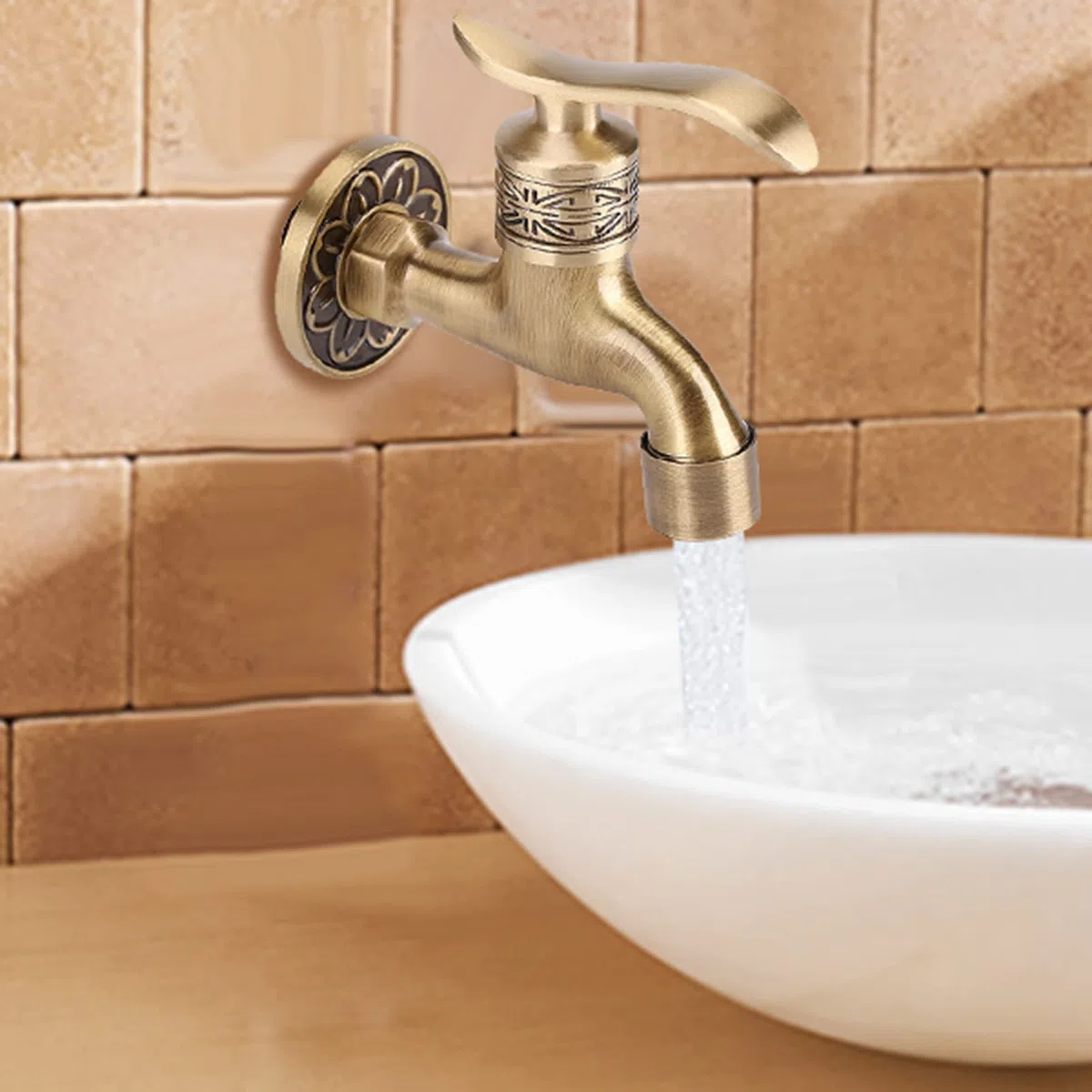 Robinet Laiton Antique Mural Haute Durabilité - Contrôle Précis Froid et Chaud pour Salle de Bains Jardin Lave-linge, Design Élégant Antique avec Tuyau Long Installation Facile Idéal Maison Familiale