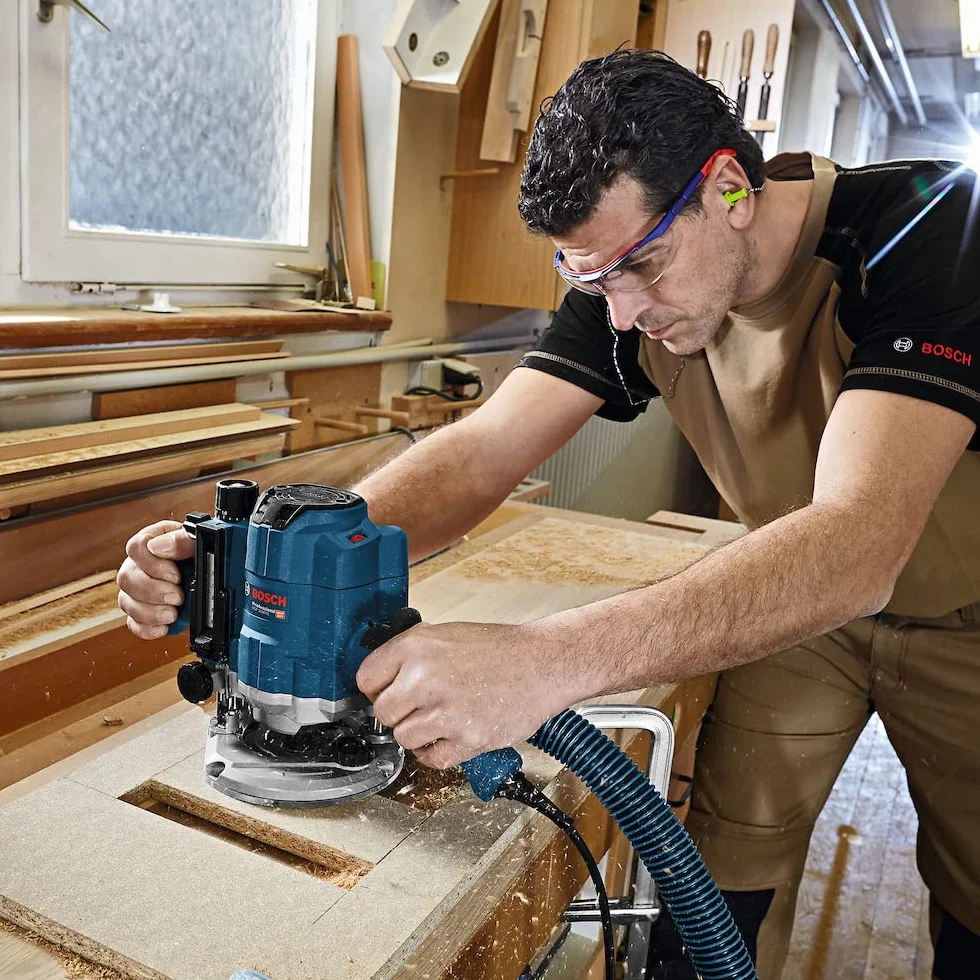 Bosch 1x Fraise à rainurer droite PRO, deux goujures (pour Bois résineux, Bois dur, Ø 18 mm, Professional Accessoire Défonceuse manuelle, Fraise à araser)
