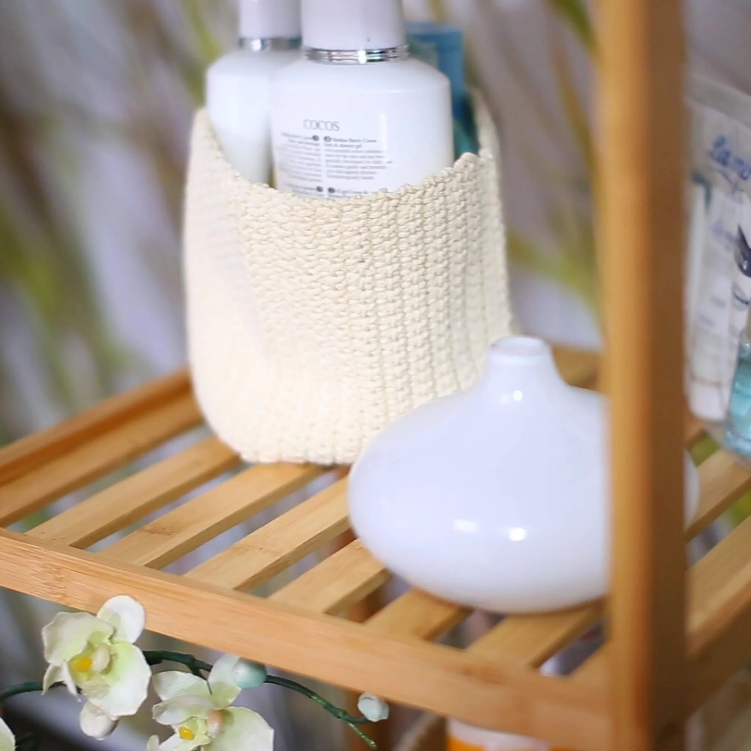 Relaxdays 10013497 Étagère en Bambou pour Salle de Bain 4 Niveaux 33 x 33 x 110 cm