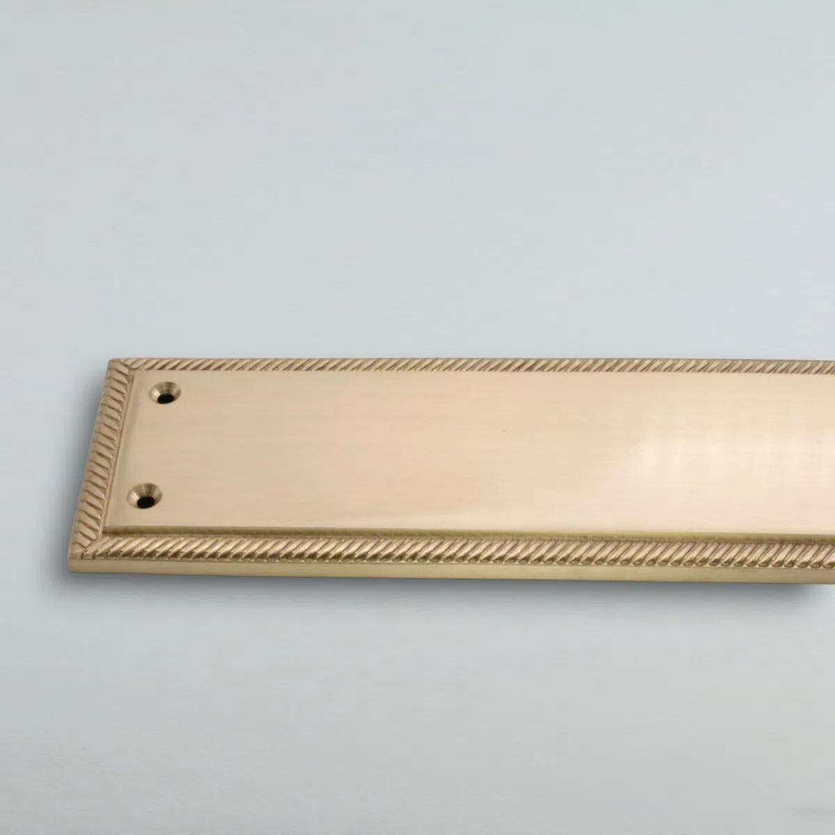 Infinity Decor Plaque de protection de porte carrée en laiton satiné avec bords torsadés - 287 x 67 mm - Pour porte intérieure ou extérieure