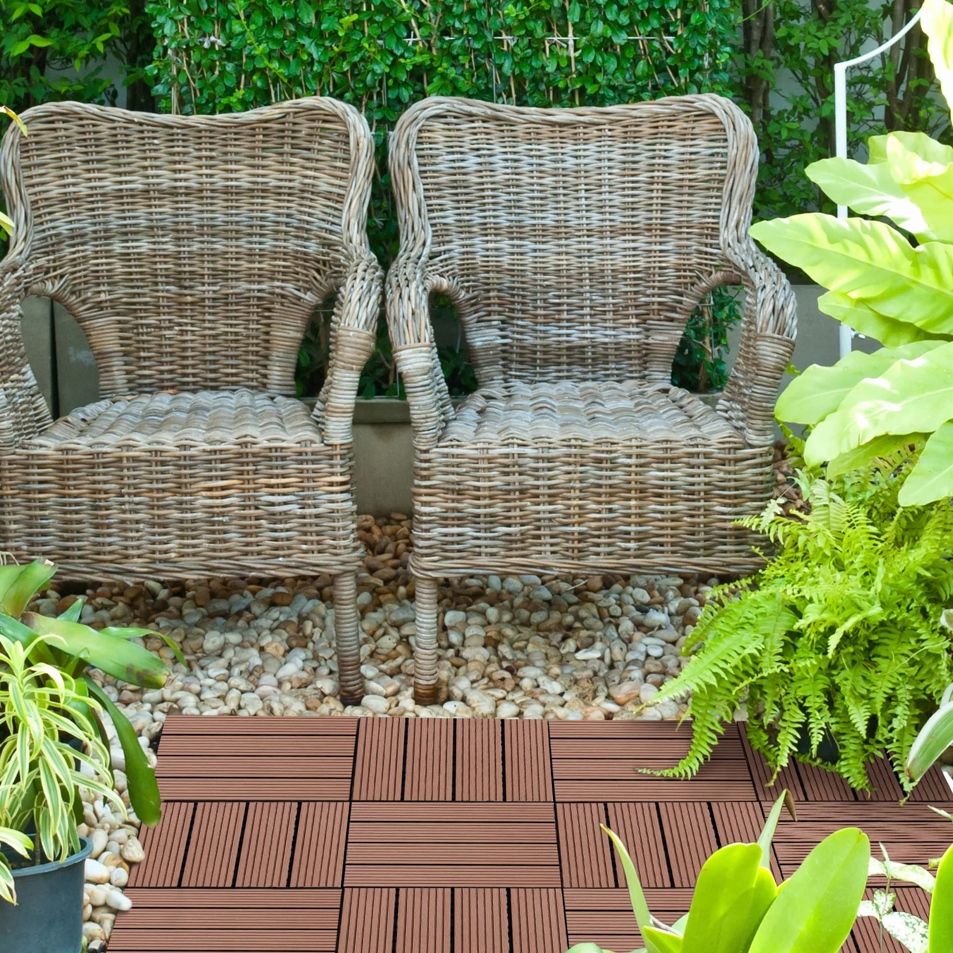 Outsunny Lot de 11 Dalles de Jardin Piscine, 30 x 30 x 2,2 cm, Dalle Clipsable Antidérapante et Résistante aux Intempéries, pour Jardin, Balcon, en HDPE, Marron Clair