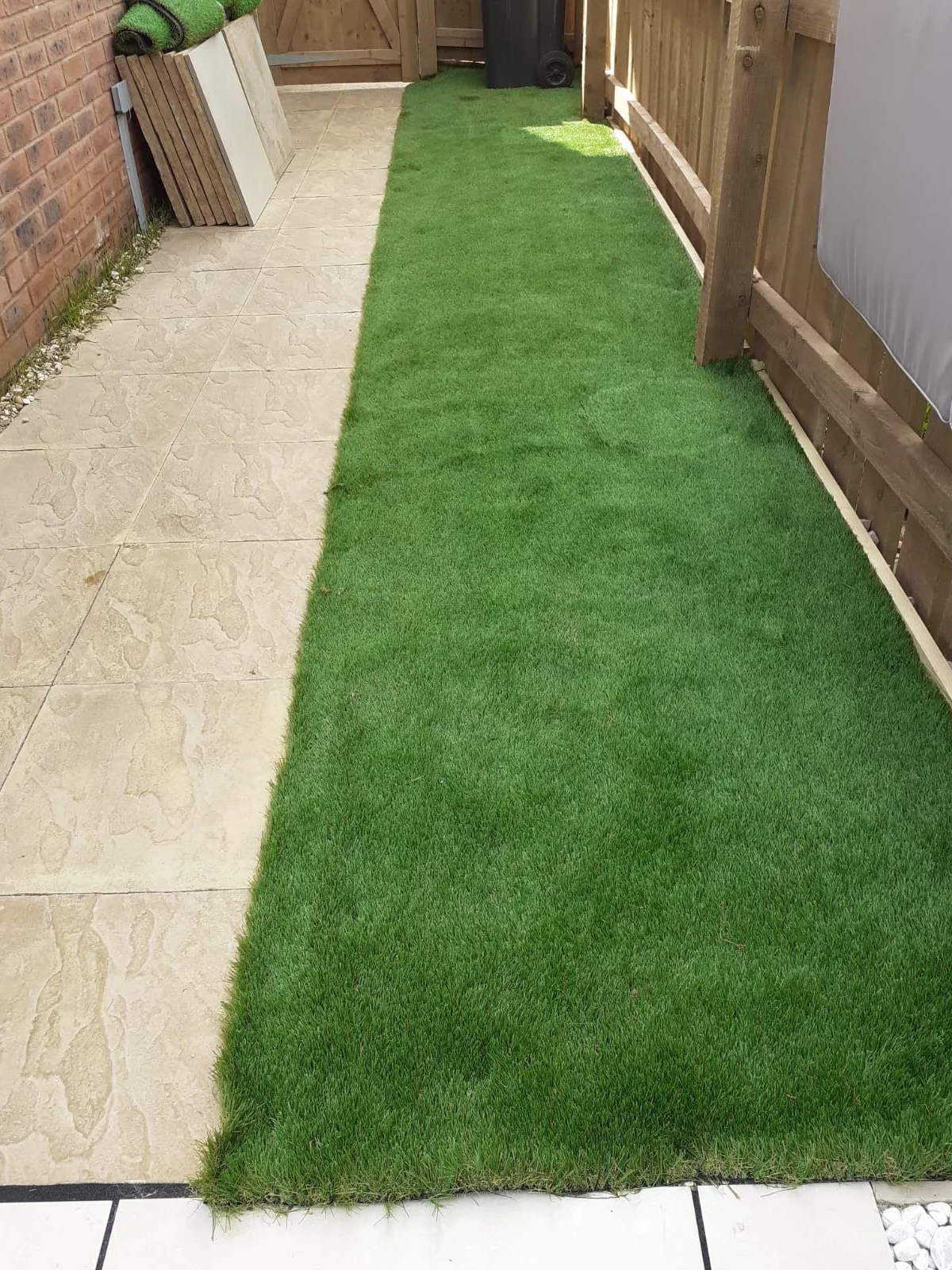 KAHEIGN 50 Pièces Clous Artificiels Résistants D'herbe, 5mm x 150mm Clous Galvanisés à Tête Ronde Clous en Acier pour Fixation de Faux Gazon Astroturf pour Hardcore Stoney Ground (Moitié Vert)