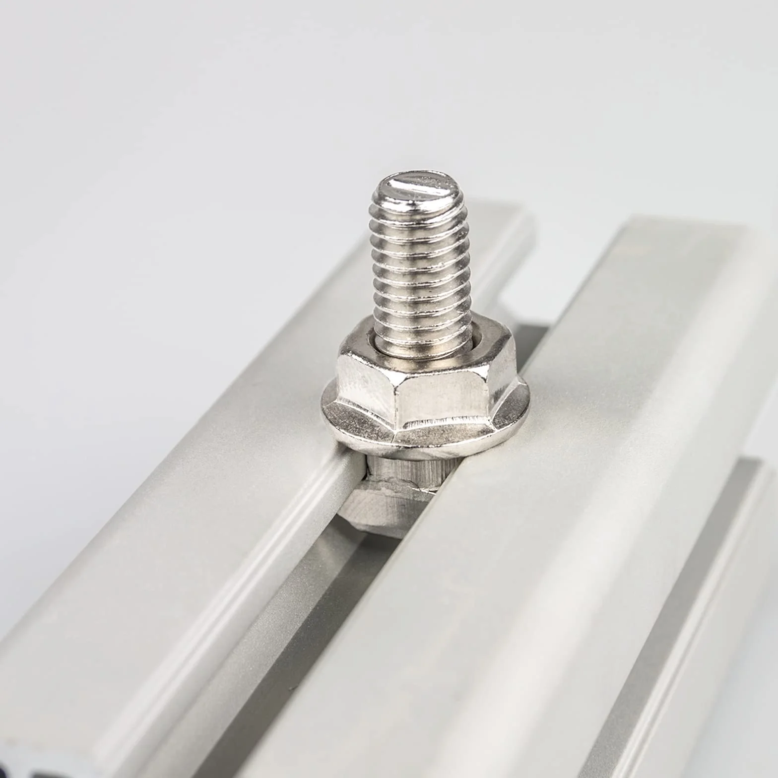 QUARKZMAN 30Pcs Boulons en T-Slot, M8 x 45mm Boulon à Tête de Marteau T Vis Goujon pour Profilé en Aluminium en T de la Série 4040, en Acier Inoxydable 304, Argent